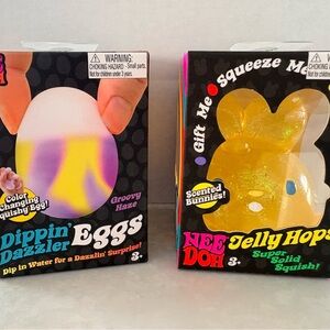 Dippin' Dazzler Color Changing Squishy Egg & Nee Doh Jelly Hop Scented Bunny Set